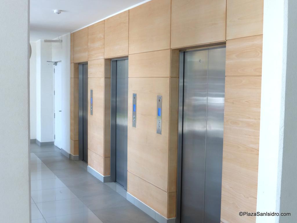 Plaza San Isidro Apartment Сантяго Екстериор снимка