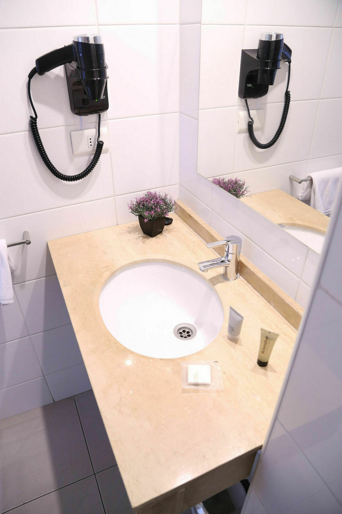 Plaza San Isidro Apartment Сантяго Екстериор снимка